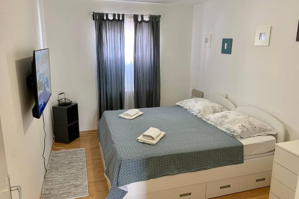 Summer Apartment 4 Макарська Екстер'єр фото